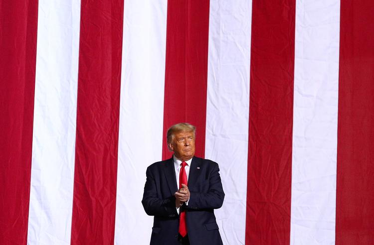 Præsident Trump til et vælgermøde i North Carolina samme aften som oplysningerne om valindblanding kom frem. Foto: Tom Brenner/Ritzau Scanpix