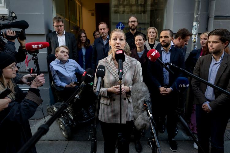 Konklusionen i den radikale folketingsgruppe sidste søndag blev, at der er tillid til Sofie Carsten Nielsen som politisk leder. Det ekstraordinære møde blev holdt i kølvandet på en krise i partiet, der udspringer af tidligere formand Morten Østergaards seksuelle krænkelser af kvinder.  Foto: Mads Nissen/POLFOTO