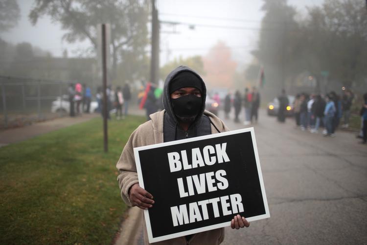 Der har været demonstrationer i USA efter endnu et skuddrab af en ubevæbnet sort mand. FBI går ind i sagen. Foto: Scott Olson/Ritzau Scanpix