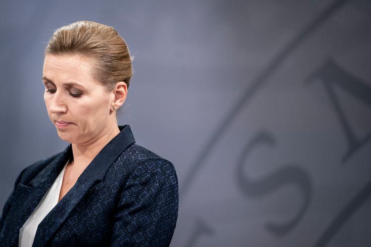 På et pressemøde i Statsministeriet præsenterede statsminister Mette Frederiksen fredag nye skærpede coronarestriktioner. Foto: Mads Claus Rasmussen/Ritzau Scanpix