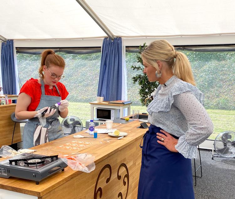 Caroline præsterende blandt andet dommerne for ræveformede macarons; den havde de ikke liiige set komme.  