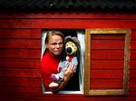 Sigurd Barrett fra 'Sigurds Bjørnetime' har vundet priser  for sit børneprogram og nu viser én af sangene fra programmerne sig også at have markant holdbarhed og international gennemslagskraft. Foto: Rikke Milling/POLFOTO