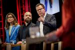 Bliv hjemme fra Bruxelles, siger EU-Parlamentet. Nej, jeg vil ej, siger Pernille Weiss, t.v. Ok, siger Nikolaj Willumsen i midten og det samme siger Morten Helveg, t.h. Men det er besværtligt. Foto: Mads Nissen/POLFOTO