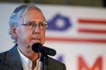 Mitch McConnell har flere gange hjulpet Trump i vigtige sager som udnævnelsen af dommere til USA's Højesteret. Foto: Bryan Woolston/Ritzau Scanpix