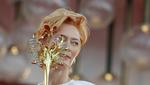 Her ses Tilda Swinton under filmfestivalen i Venedig i år. Foto: Yara Nardi/Ritzau Scanpix