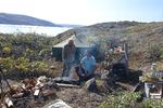 DR tager for tiden seerne med til fjorden  Kangerlussuaq, hvor et afsnit i serien 'Nak &amp; æd' er optaget. Og der er mere tv fra Grønland på vej i anledning af 300-året for den dansk-grønlandske forbindelse og en ekstra pose penge. Foto: Thomas Rounborg