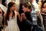 Det sitrer mellem Claire Danes og Leonardo DiCaprio i Baz Luhrmanns 'Romeo + Julie' fra 1996.    Foto: Mary Evans/af Archive/20th Century Fox/Ritzau Scanpix