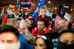     PHOENIX, AZ - NOVEMBER 04: U.S. President Donald Trump supporters gather to protest the election results at the Maricopa County Elections Department office on November 4, 2020 in Phoenix, Arizona. The rally was organized after yesterday's vote narrowly turned for Democrats in the presidential and senate races. Courtney Pedroza/Getty Images/AFP == FOR NEWSPAPERS, INTERNET, TELCOS &amp; TELEVISION USE ONLY ==   Foto: Courtney Pedroza/Ritzau Scanpix