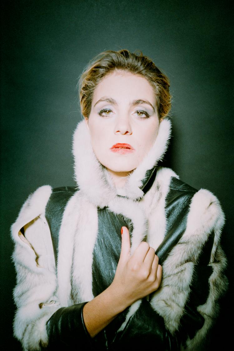 Den prisvindende skuespiller Victoria Carmen Sonne har længe ønsket et opgør med sexisme i den danske filmbranche. Den 26-årige skuespiller har vundet en Bodil for sin hovedrolle i filmen ’Holiday’ og en Robert for sin præstation i filmen ’Vinterbrødre’. Foto: Anders Rye Skjoldjensen