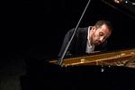 Igor Levit er en flittig Twitter-bruger. Her ses pianisten under en koncert i Tivolis Koncertsal.  Arkivfoto Maud Lervik