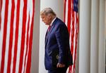 Martyr. Ordet taber hører ikke til i Donald Trumps ordforråd, når det gælder ham selv. Nu skal der opbygges en martyr-fortælling om den stjålne sejr. Foto: Carlos Barria/Ritzau Scanpix