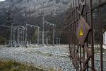En transformerstation står ødelagt tilbage efter at være gjort ubrugelig for de fremrykkende aserbadjanere. Foto: Stringer/Ritzau Scanpix