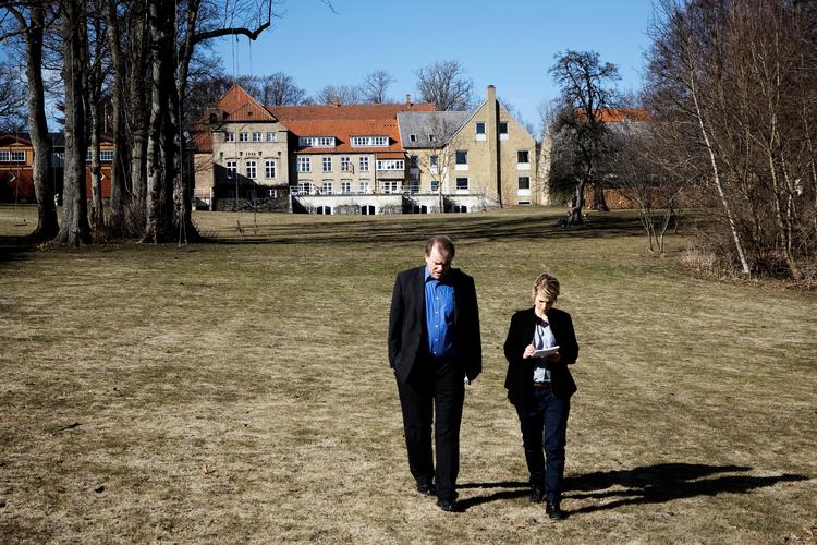 Medarbejderne er gået fra at arbejde fra 9-17 og har nu mere fleksible arbejdstider og fire dages arbejdsuge. Det kommer også borgerne til gode, mener borgmester i Odsherred Kommune Thomas Adelskov (S). Den fire dages arbejdsuge er et forsøg blandt kommunens administrative personale.  Foto: Lærke Posselt/POLFOTO