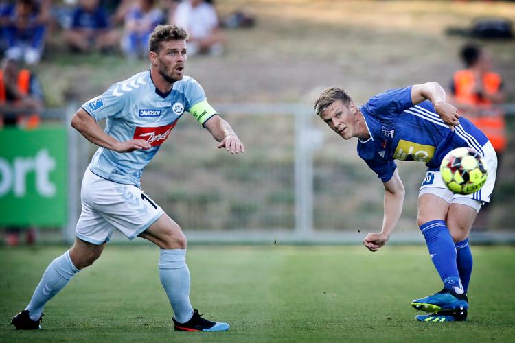Johan Absalonsen (tv.), der også har spillet for bl.a. FCK, OB og Brøndby,drømte ikke om en karriere i SønderjyskE, men i dag er klubben noget helt særligt for ham. Foto: Jens Dresling/POLFOTO