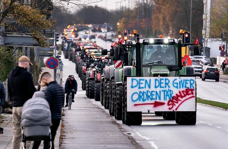 Landmænd demonstrerede i sidste weekend i Aalborg. for at vise deres utilfredshed med regeringens håndtering af minksagen. I den kommende weekend er turen kommet til  København og Aarhus. Foto: Henning Bagger/Ritzau Scanpix