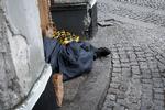 Udsatte borgere er gennem de senere år blevet nægtet kontanthjælp, fordi de ikke kunne dokumentere, at de har boet i Danmark.

Den praksis skal nu ændres. Foto: Jens Dresling/POLFOTO
