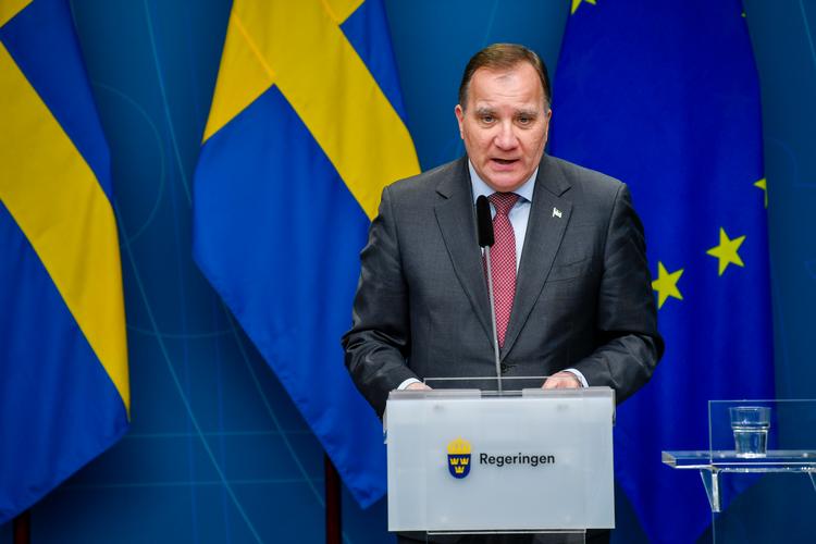 Den svenske statsminister Stefan Löfven (S) opfordrer sin landsmænd til at holde sig fra fester fittnescentre og biblioteker. Foto: 10060 Henrik Montgomery/tt/Ritzau Scanpix