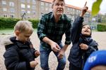 I København går mange akademikere rundt og drømmer om at blive pædagog. Her ses pædagog og leder af Ønske Øen på Amager Bjarne Kofoed. Arkivfoto  Foto: Jens Dresling/POLFOTO