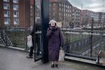Hvis landets 1 million ældre og svage borgere får en coronavaccination som de første i Danmark, kan vi hurtigst få hverdagen tilbage. Foto: Mikkel Hørlyck/POLFOTO