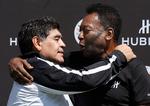 Maradona og Pele, to af de største fodboldspillere nogensinde. Her sammen i 2016. Foto: Patrick Kovarik/Ritzau Scanpix