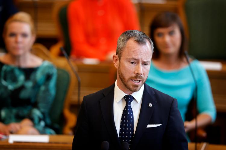 Venstres formand, Jakob Ellemann-Jensen, har været af, at næstformandens opfordring til at få »drænet sumpen fyldt med Mette Frederiksens magtarrogance« løb med al  opmærksomheden i stedet for  Venstres grundigt forberedte finanslovsforslag.
 Foto: Jens Dresling/POLFOTO