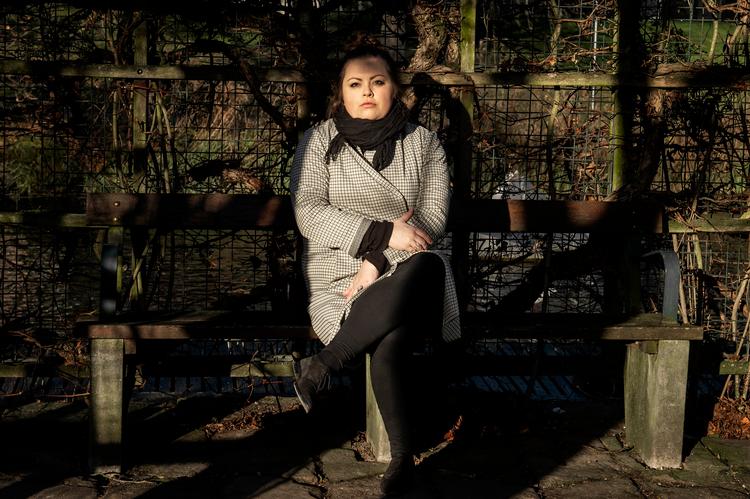 En 30 år ældre karatetræner misbrugte sin tillidspost og magtposition over for 17-årige Michala Stenstrøm. Det endte i overgreb. Nu lever hun med arrene. Foto: Annika Byrde/POLFOTO