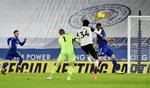 Kasper Schmeichel var fremme på banen, da Leicester (forgæves) jagtede en udligning mod Fulham.  Foto: Rui Vieira/Ritzau Scanpix