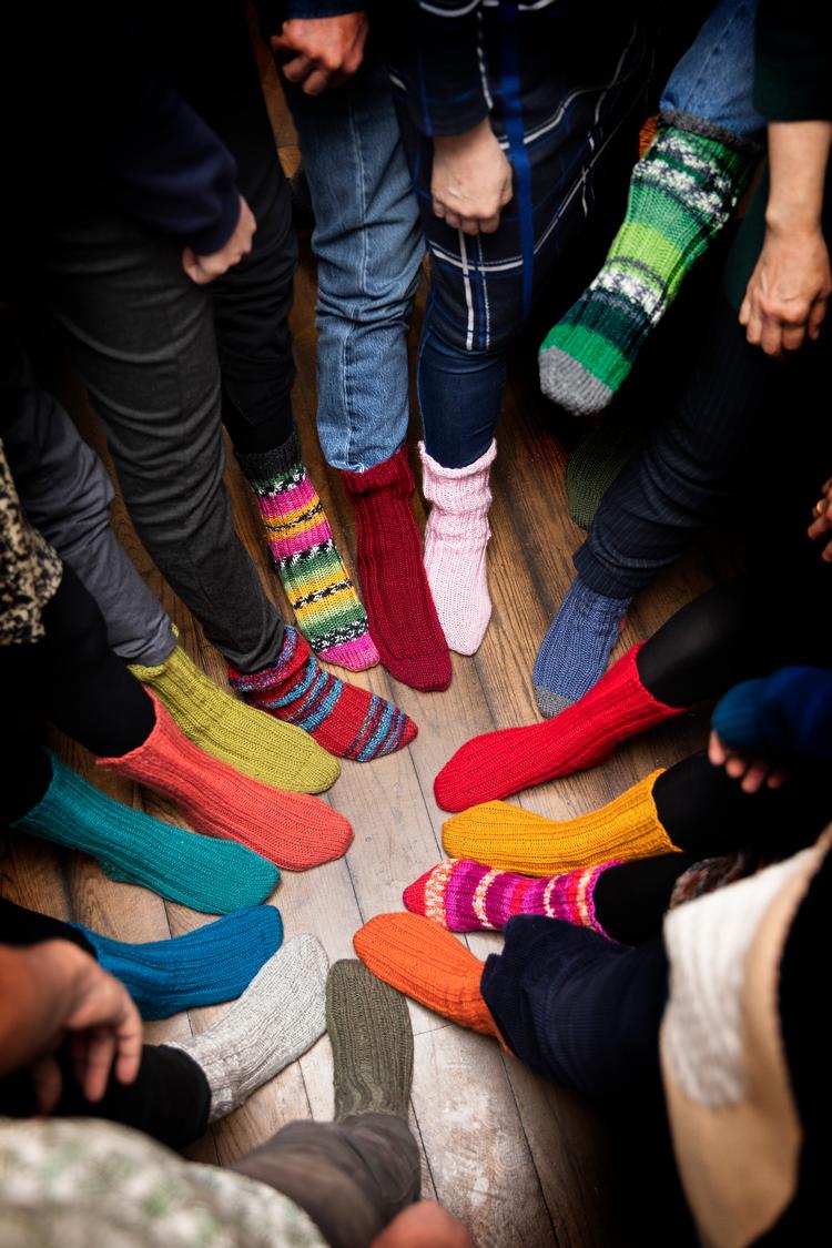 Hele efteråret bliver der slidt med strikkepindene, men så var der også hjemmestrikkede sokker til alle sidste år til  jul.   Foto: Finn Frandsen/POLFOTO