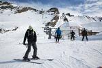     Val D'Isere i Frankrig vil være åbent for turister i julen ligesom de øvrige skisportsteder. Men der bliver god plads, for løjper, lifter og restauranter har ikke tilladelse til at fungere.  Foto: Thomas Borberg/POLFOTO