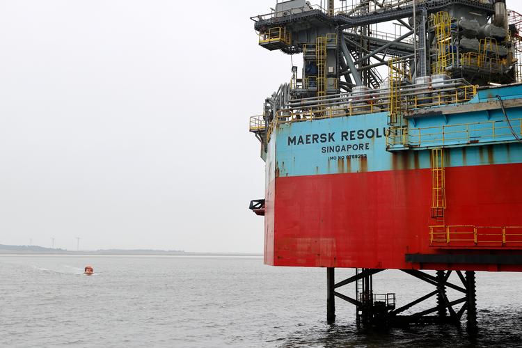     OLIEINDUSTRI. Boreplatforme i havnen i Esbjerg beskæftiger mange arbejdspladser.  Foto: Jens Dresling/POLFOTO