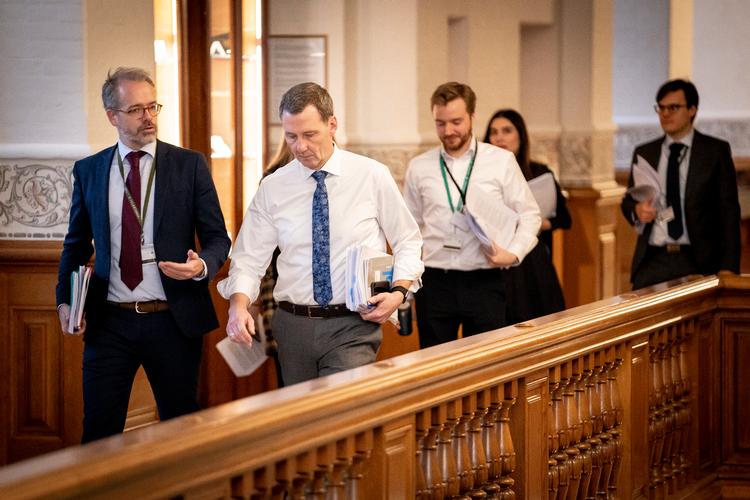 Justitsminister Nick Hækkerup (S) erkender, at hans embedsmænd ikke har handlet så korrekt, som de skulle, og han skal nu undersøge, hvem der gav Rigspolitiet indtryk af, at de kunne medvirke til at aflive mink uden lovhjemmel.  Foto: Mads Claus Rasmussen/Ritzau Scanpix