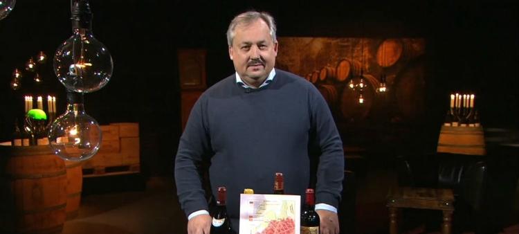 Ib Bergkjær, adm. direktør for Sigurd Müller Vinhandel, er den kyndige vinvært på 'Noget i glasset'. Foto: dk4