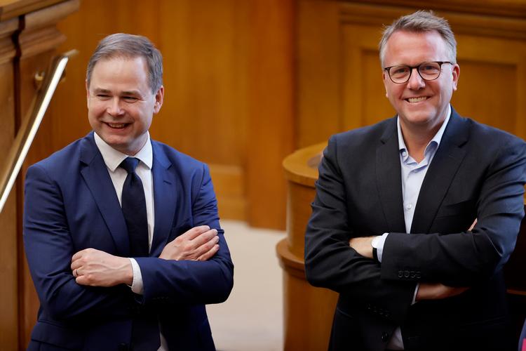 Finansminister Nicolai Wammen og skatteminister Morten Bødskov er i spidsen, når regeringen i eftermiddag sammen med repræsentanter for Venstre, Radikale, SF og Konservative præsenterer en ny, grøn skattereform.  Foto: Jens Dresling/POLFOTO