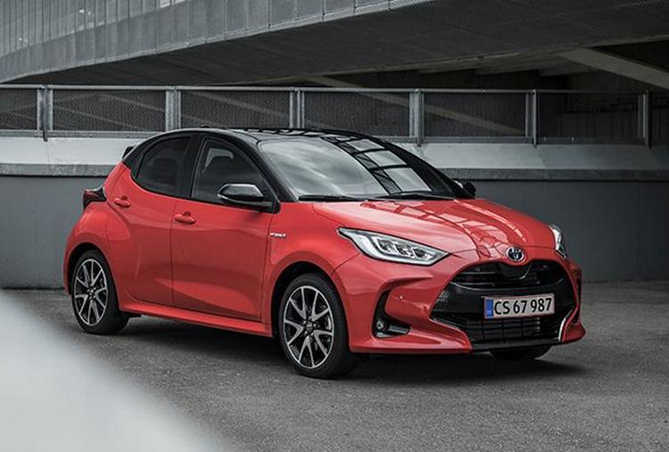 Toyota Yaris Hybrid er en af de uheldigste biler i de nye afgiftsomlægninger. Den stiger nemlig med hele 53.000 kroner på næste fredag 18. december.  