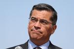 Kommende præsident Joe Biden har peget på Xavier Becerra som sundhedsminister i USA.  Foto: Lucy Nicholson/Ritzau Scanpix