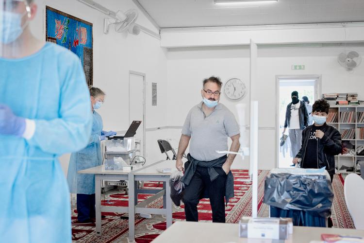 Der er blevet foretaget coronatest i blandt andet moskeer på Vestegnen. Her i Ishøj. Foto: Valdemar Ren/POLFOTO