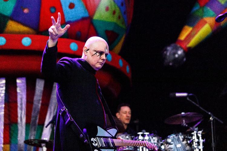 Billy Corgan er sammen med resten af The Smashing Pumpkins aktuel med bandets 11. studiealbum. Her ses de under deres optræden på Heartland Festival i 2019. Foto: Per Lange/Ekstra Bladet