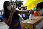 Stemmetallet ved lørdagens afstemning vendt mod Venezuelas regering overgik antallet af vælgere, der deltog i parlamentsvalget i sidste weekend. Foto: Marco Bello/Ritzau Scanpix