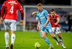 Efter at have scoret til 3-0 mod Holstebro måtte Tobias Klysner trække i målmandstrøjen. Foto: René Schütze/Ritzau Scanpix
