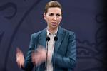 Mette Frederiksen fik i sidste uge kritik for at bruge Facebook for flittigt til at kommunikere sine budskaber. Statsministeren svarede igen ved at påpege, at det langtfra er alle medier, som længere har så mange læsere, og at hun derfor er nødt til at bruge sociale medier for at nå befolkningen som helhed.  Foto: Philip Davali/Ritzau Scanpix