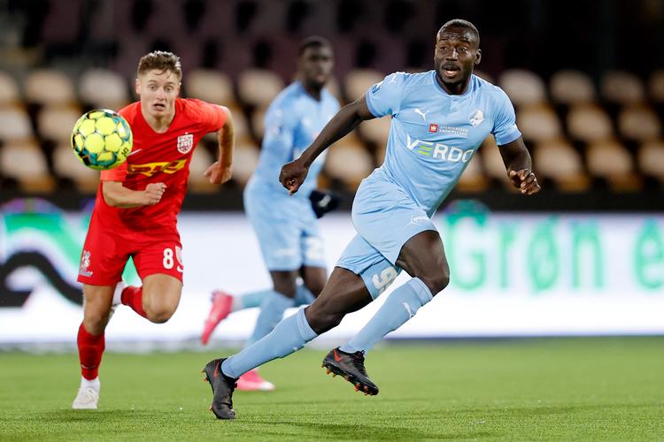 Med seks superligamål deler Randers-angriberen Alhaji Kamara fjerdepladsen på topscorerlisten, mens Haji Wright, Jesper Lindstrøm og Patrick Mortensen ligger over ham. Foto: Jens Dresling