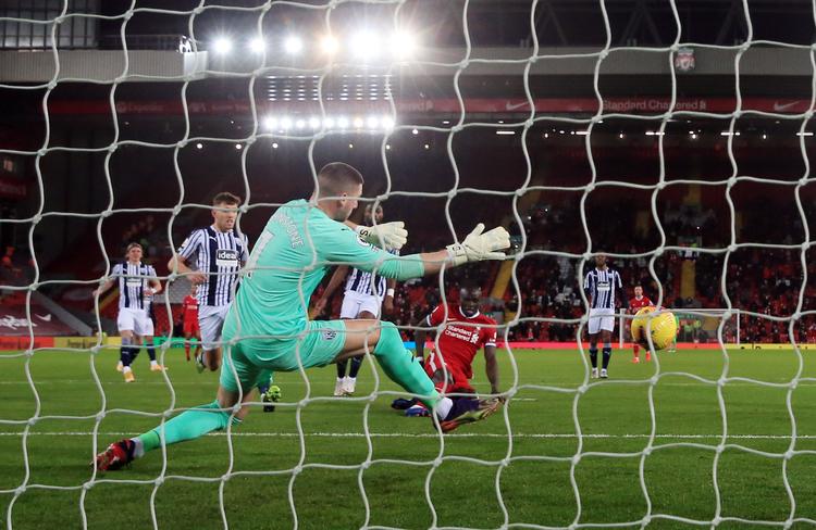 Liverpools føringsmål scorede Sadio Mané efter en fremragende brysttæmning på kanten af straffesparksfeltet. Foto: Nick Potts/Ritzau Scanpix