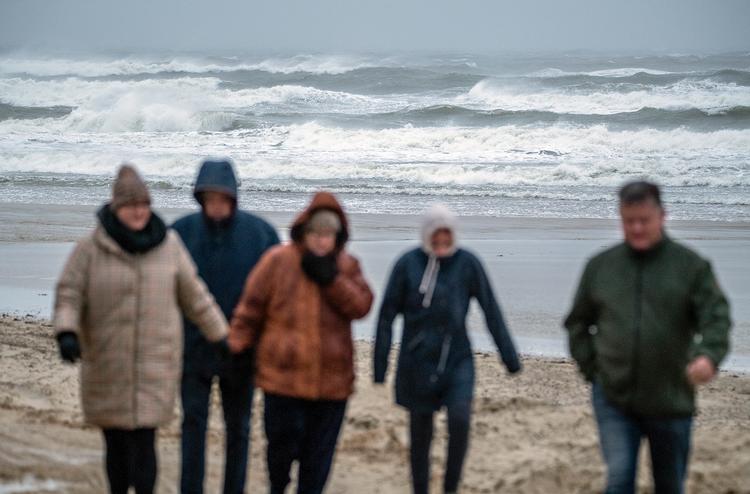 Vejers Strand ved den jyske sydvestkyst søndag eftermiddag.  Foto: John Randeris/Ritzau Scanpix