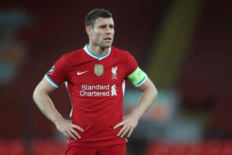 Når Liverpool spiller, er det typisk stjerner som Mohamed Salah, Sadio Mané, Virgil van Dijk, Alisson og Trent Alexander-Arnold, der stjæler overskrifterne. Men viceanfører James Milner er en af de vigtigste figurer i truppen.  Foto: Martin Rickett/Ritzau Scanpix