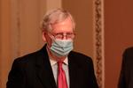 WASHINGTON, DC - DECEMBER 21: Senate Majority Leader Mitch McConnell (R-KY) walks to his office after leaving the Senate Floor at the U.S. Capitol on December 21, 2020 in Washington, DC. The House and Senate are set to vote today on a roughly $900 billion pandemic relief bill to bolster the U.S. economy amid the continued coronavirus pandemic that would be the second-biggest economic rescue measure in the nations history. Cheriss May/Getty Images/AFP == FOR NEWSPAPERS, INTERNET, TELCOS &amp; TELEVISION USE ONLY == Foto: Cheriss May/Ritzau Scanpix