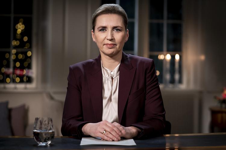     Statsminister Mette Frederiksens anden nytårstale handlede ikke overraskende meget om corona, men der var også plads til at tale om klima, radikalisering og velfærd. Foto: Mads Claus Rasmussen/Ritzau Scanpix