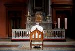 Den katolske kirke og mange irske borgere har kritiseret en sketch på irsk tv, hvor gud bliver udstillet som voldtægtsmand. Her er vi i den katolske kirke  Sankt Marys Pro Katedral i Dublin. Foto: Stefano Rellandini/Ritzau Scanpix