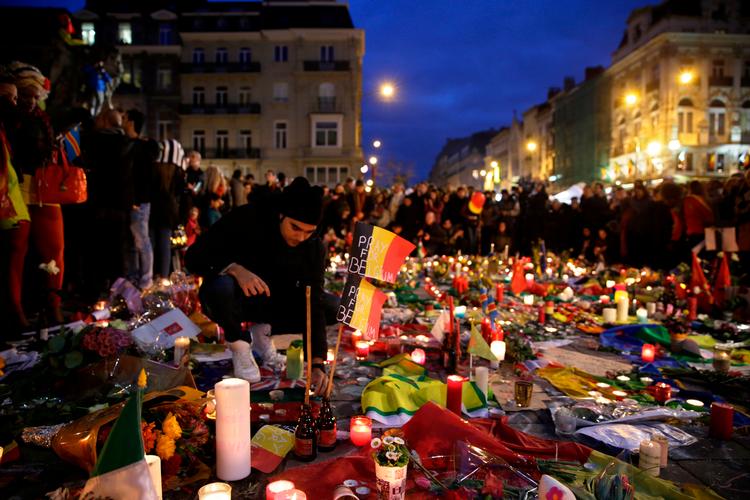 Flere hundrede mennesker blev såret i de tre selvmordsangreb, der blev udført i Bruxelles’ lufthavn i Zaventem og metrostationen Maelbeek, der ligger nær EU-institutionerne 22. marts 2016. 32 personer samt tre selvmordsbombere døde.  Foto: Kenzo Tribouillard/Ritzau Scanpix