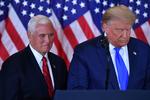 Vicepræsident Mike Pence (t.v.) er den, som kan afgøre, om Donald Trump skal fjernes. Foto: Mandel Ngan/Ritzau Scanpix