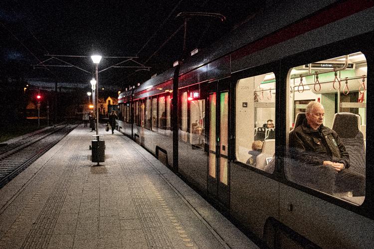 Der blev indsat busser på både Grenaa- og Odder-strækningen tirsdag morgen, hvor letbanekørsel var indstillet. Foto: Casper Dalhoff/Casper Dalhoff